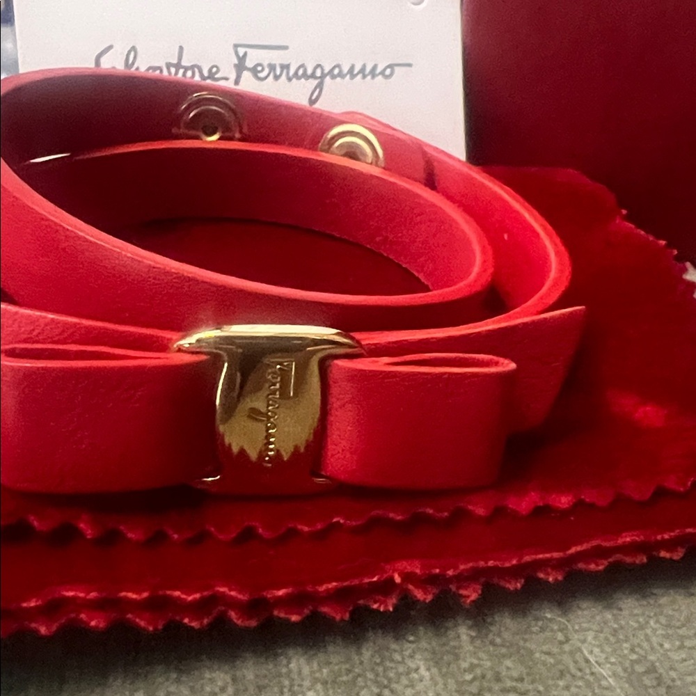 Salvador leather Bow Bracelet fits x small to medium wrist